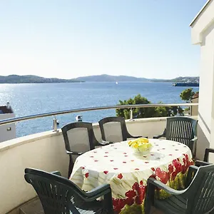 mars.hotels-in-trogir.com/