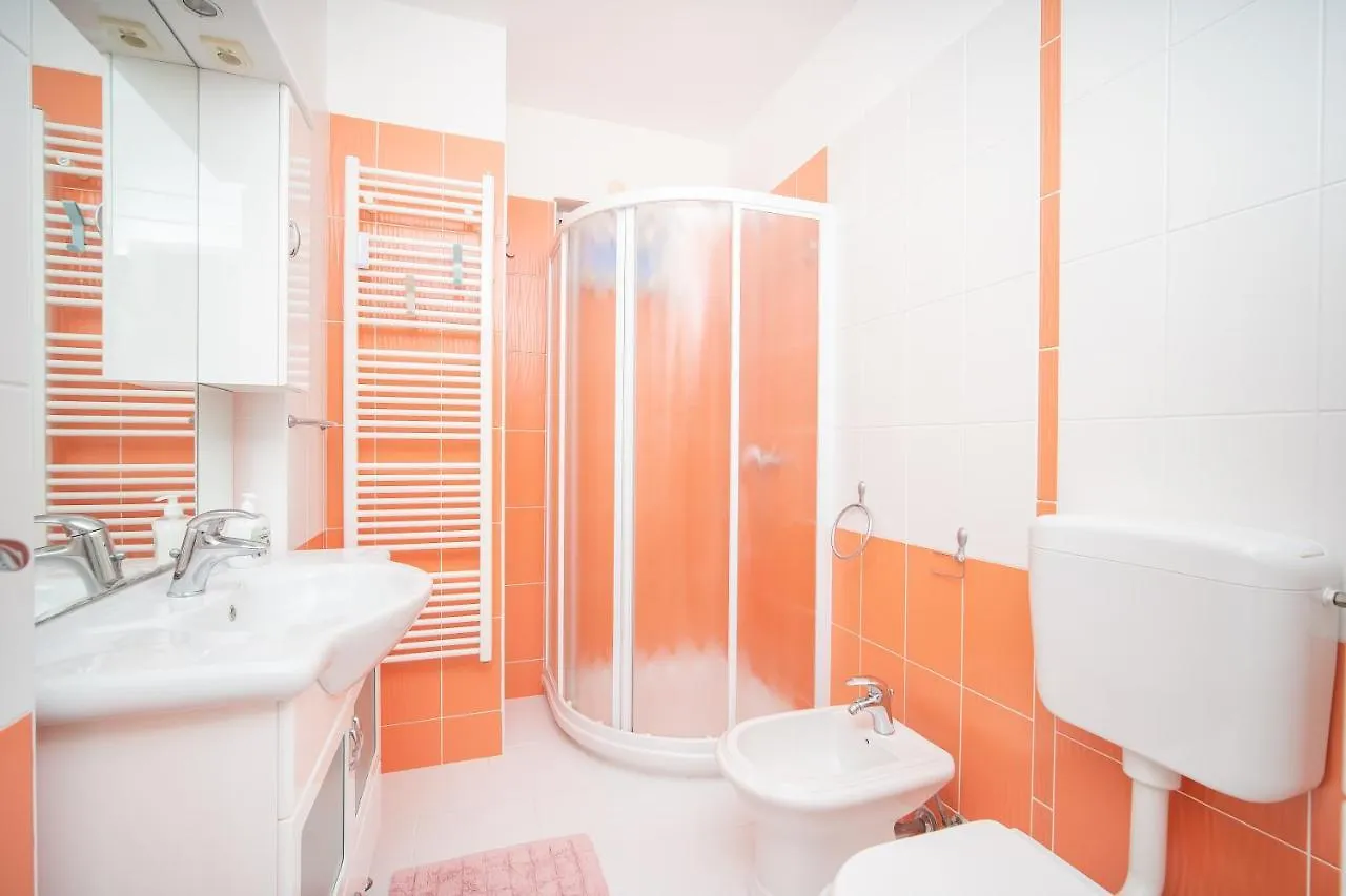 Apartments Oriana Rabac 0*,