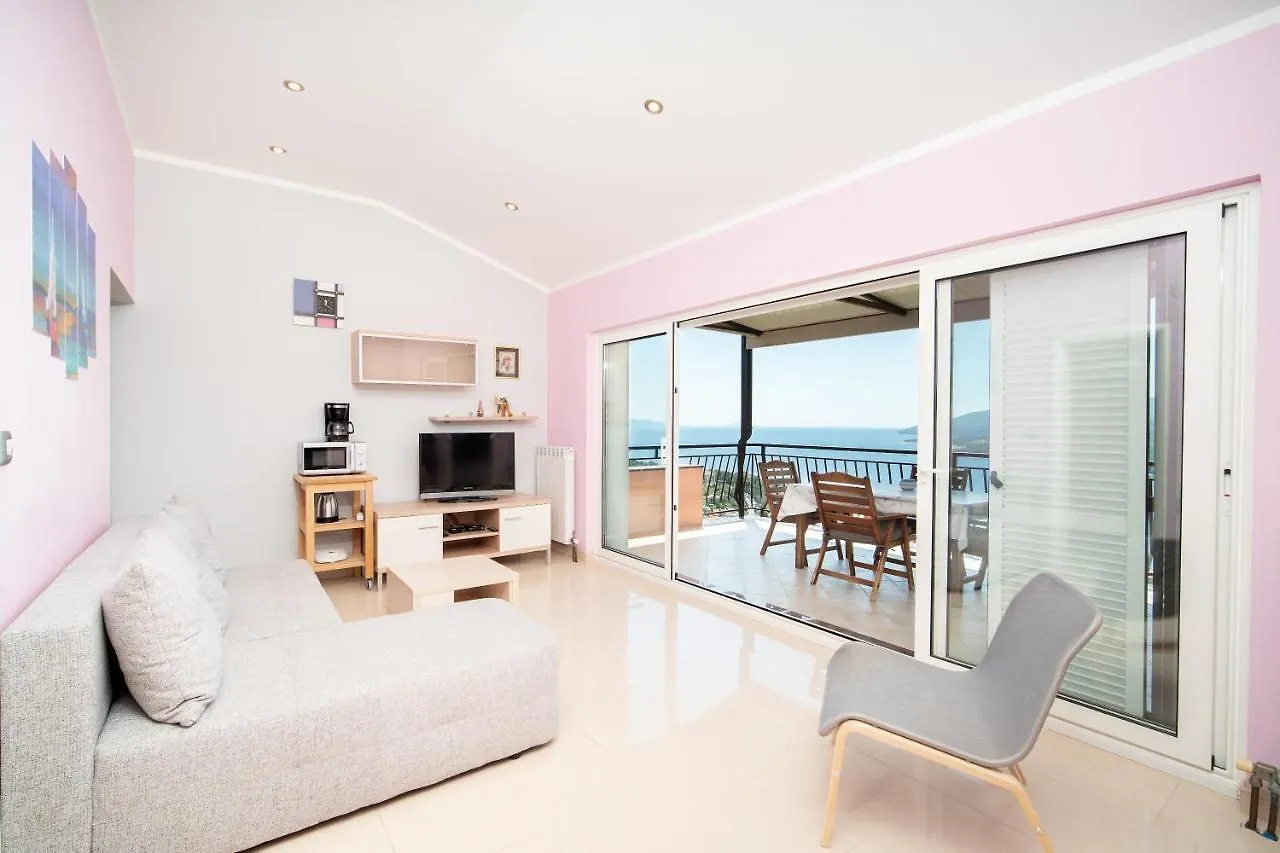 Apartments Oriana Rabac 0*,
