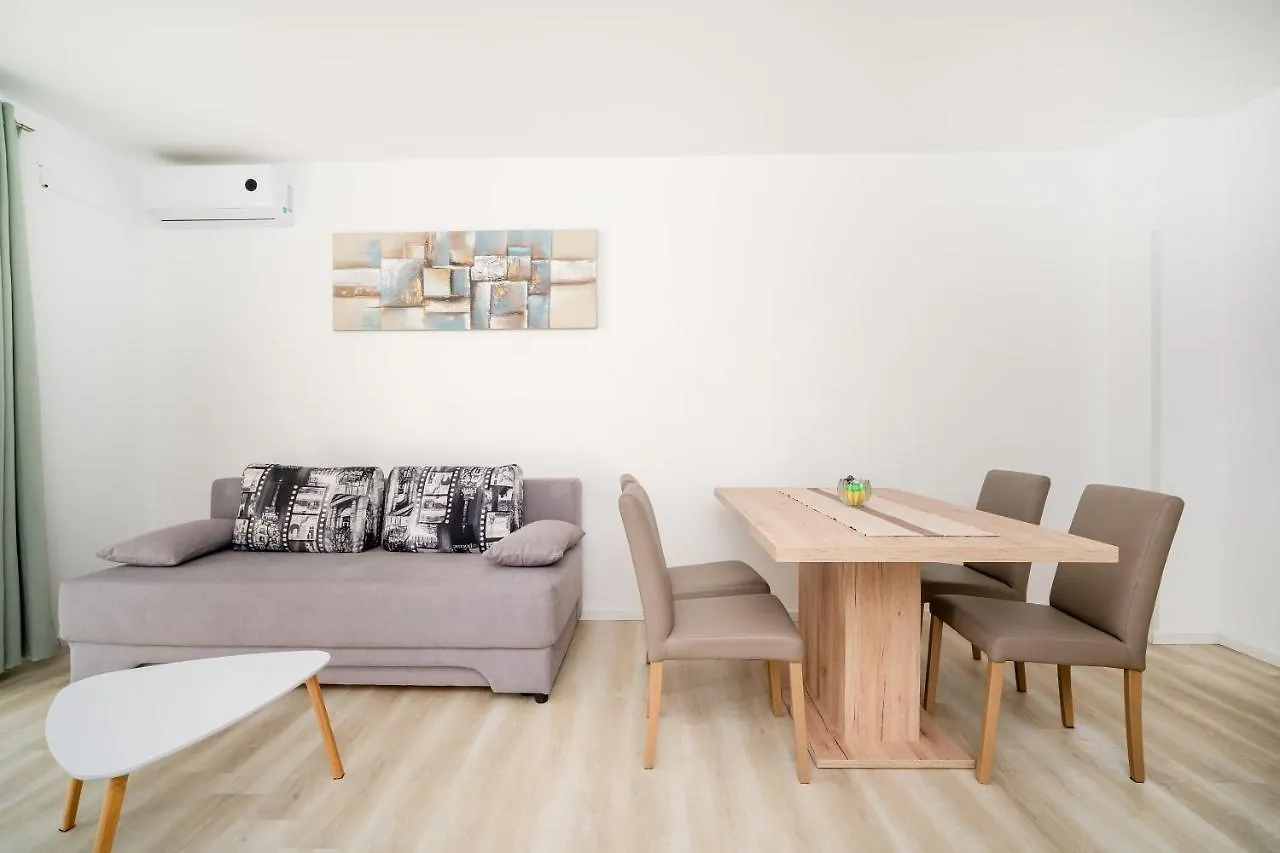 Apartments Oriana Rabac