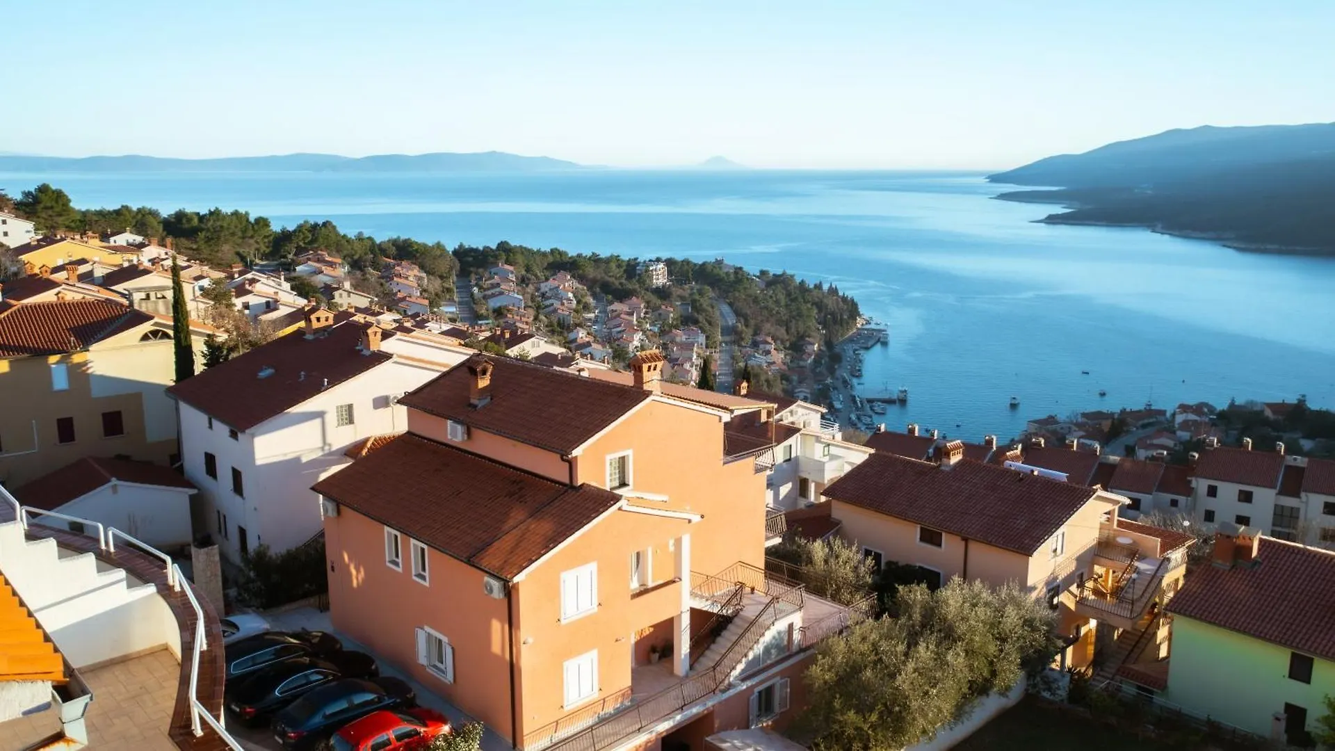 Apartments Oriana contacts