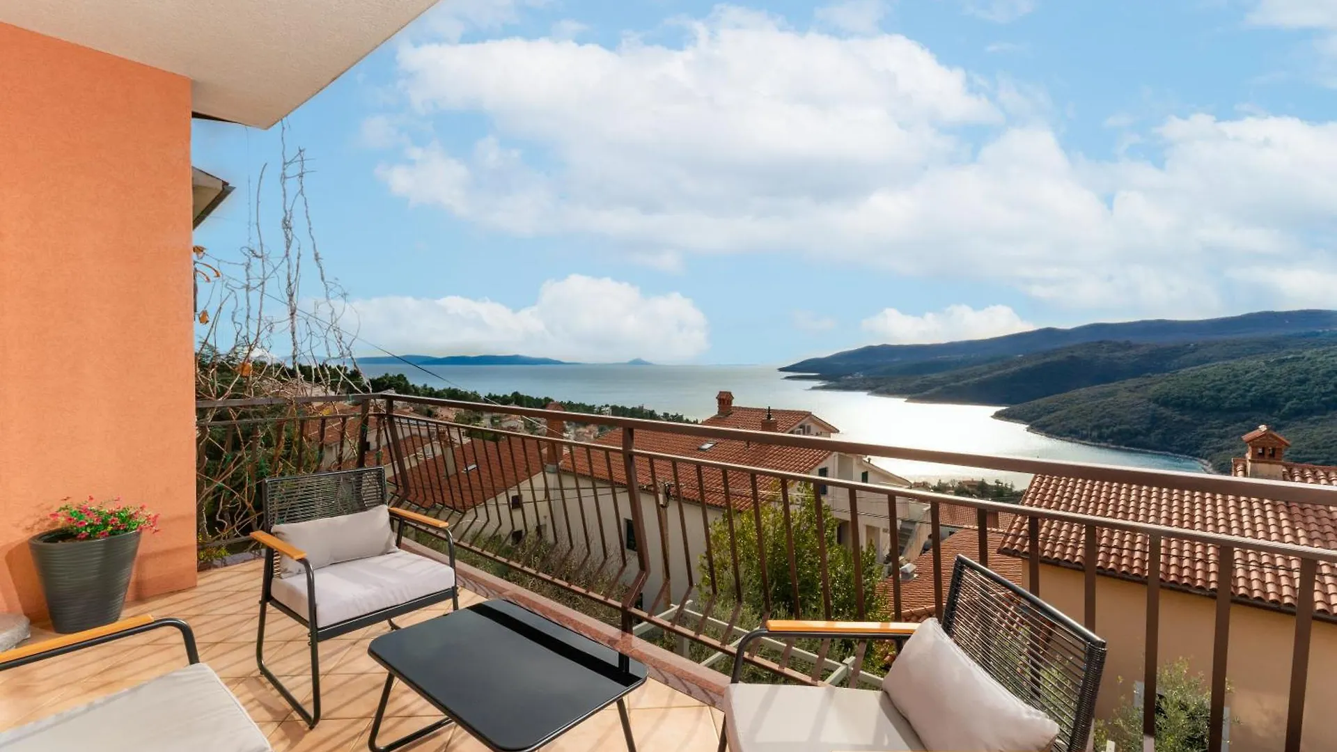 Apartments Oriana Rabac
